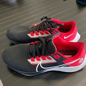 Ohio State Men’s Athletic Shoes-  Barely worn size 9.5